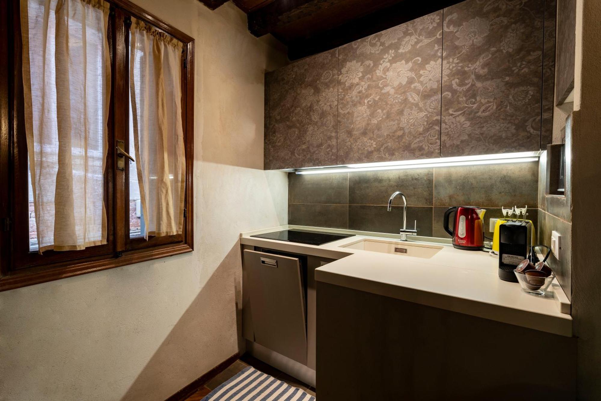 Ca Dei Zoti3 With Luggage Room Venesia Bagian luar foto